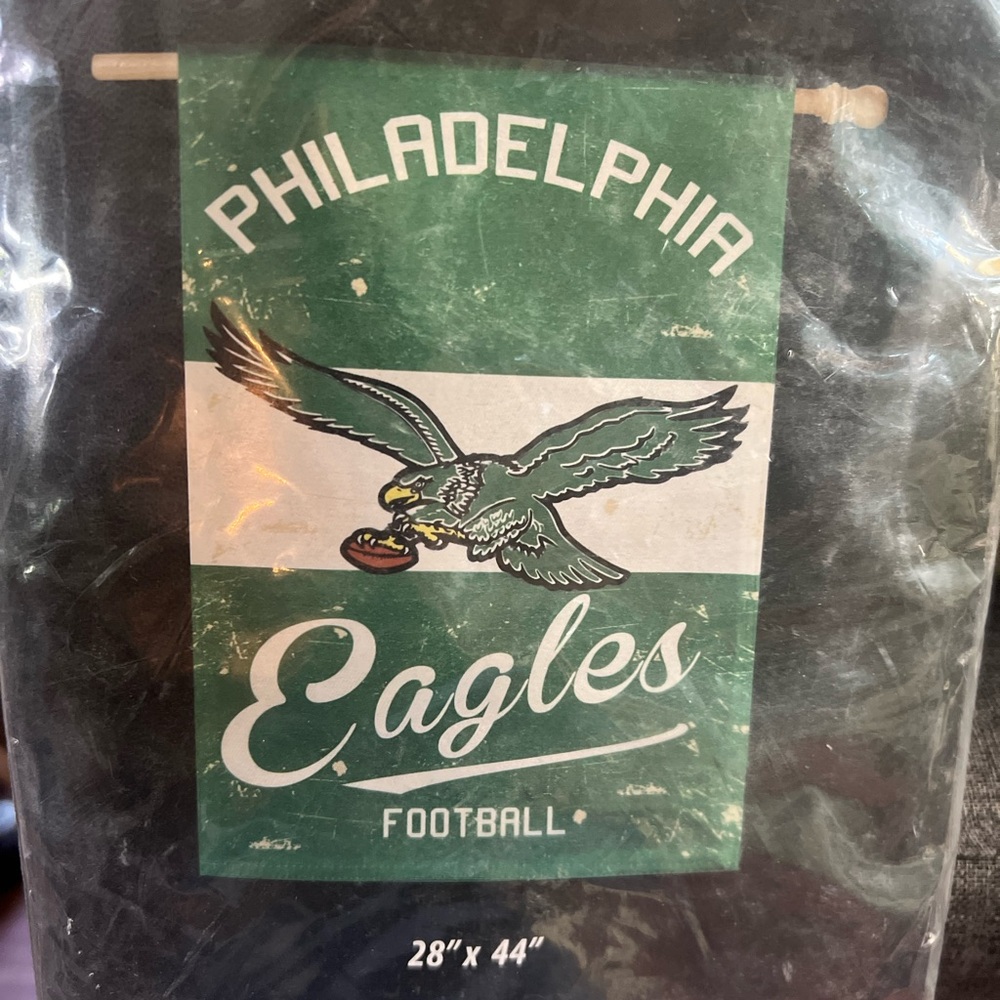 Philadelphia Eagles 28x44 inch Retro logo FLAG!!